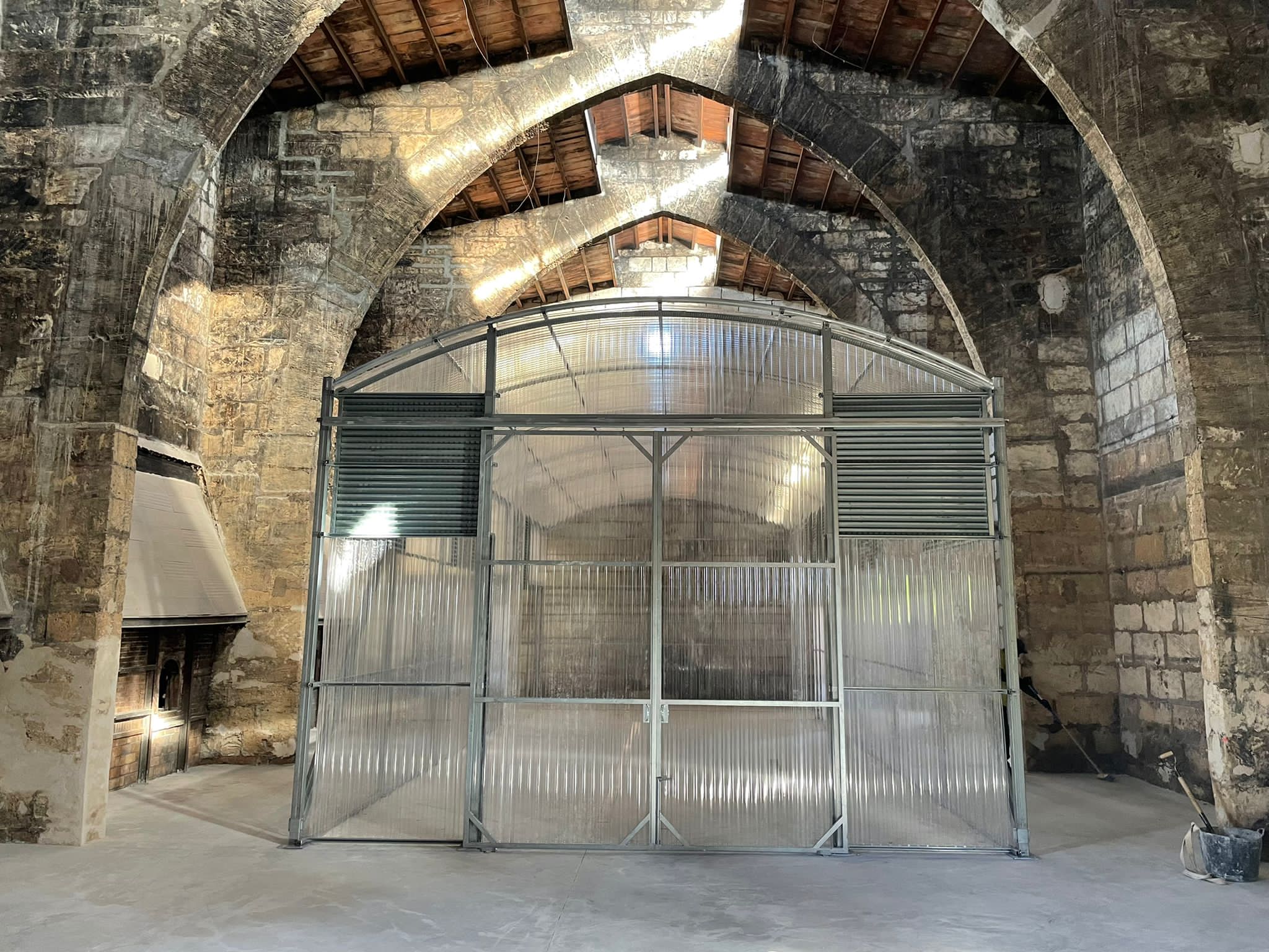 Proyecto Policarbonato Omega y minionda